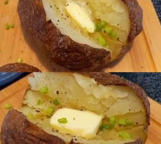 Slow Cooker Baked Potatoes – The Easiest Way to Cook!