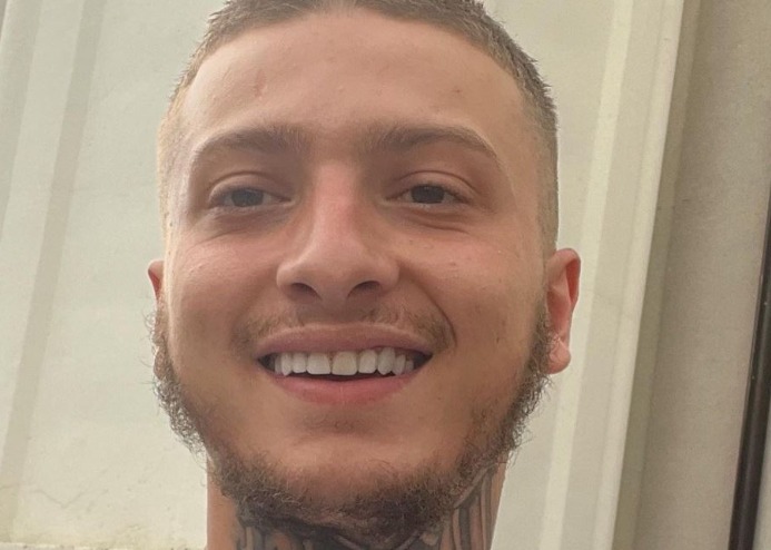 Pas gjithë atyre vuajtjeve, lotëve e përgjërimeve, Fero më në fund jep lajmin e madh – kaq të lumtur s’e keni parë moti