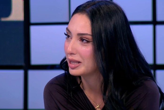 “Gjithmonë ka dritë në fund…”, Stelina përlotet nga surpriza që i erdhi në “Përputhen”