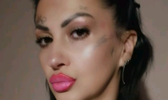 ‘Kam qenë vikti,më’, mes lotësh rrëfehet mbesa e Qumilit, aktorja Granita Radogoshi