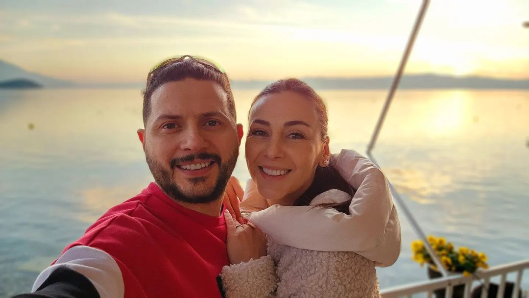 Si u dashurua Ami me ty? Ermal Mamaqi flet pa filtra: Më mirë të fshish lotët me 500 euro se…