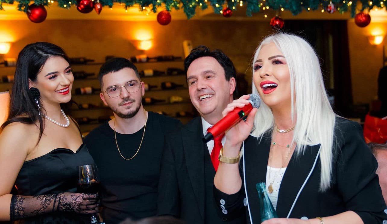 Platori feston ditëlindjen, urimi i Naimit tejet emocionues