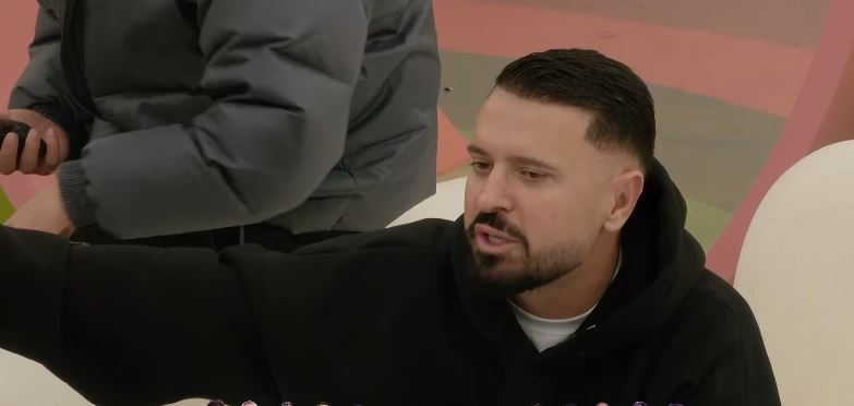 “Ti njihesh që 1 vit, unë 30”, Labi thumbon fort Shkurtën