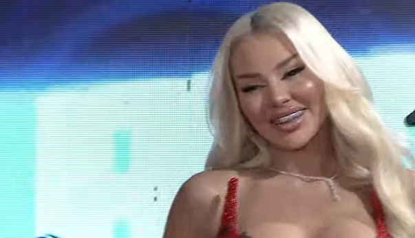 Benita flet për të ëmën dhe për kujdesin që kishte ndaj saj