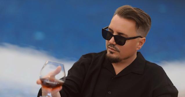 Blero i reagon analistit: “Kur injoranca flet me bindje”