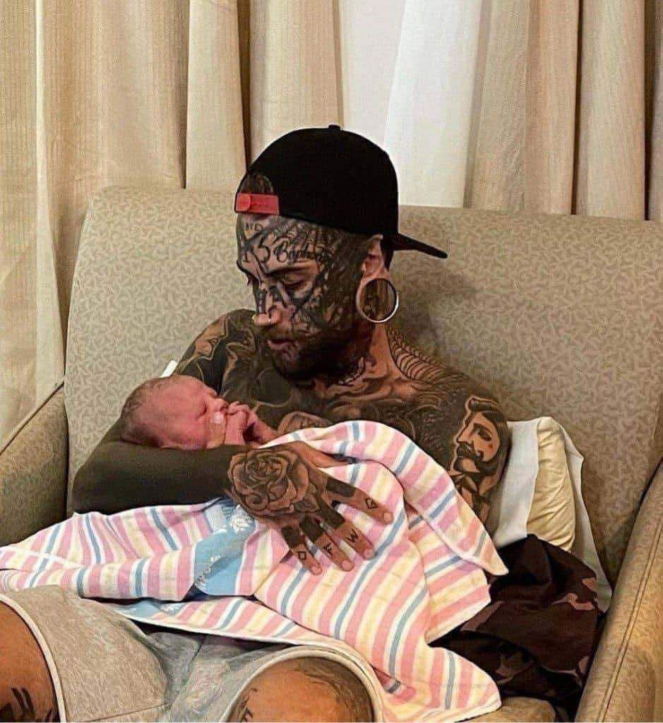 Tattoo-Covered Dad Undergoes Dramatic Transformation for His Daughter’s Future
