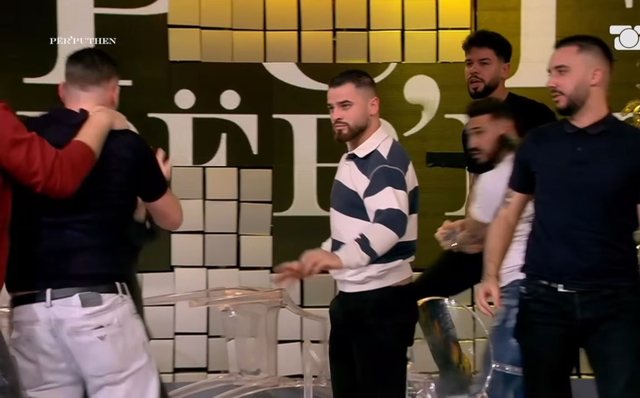 “Ai është TAP, pi alkool…” – PLAS GRU,SHTI në “Përputhen”, çfarë ndodhi mes djemve?