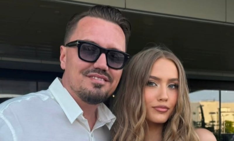 Blero ia bรซn befasinรซ mรซ tรซ bukur qรซ keni parรซ Tarรซs, secila vajzรซ do ta รซndรซrronte kรซtรซ nga babai i saj