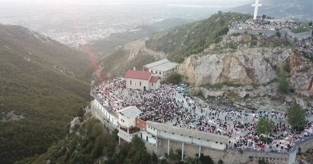 Kjo รซshtรซ mrekuฮฮia mรซ e mฮฑdhe qรซ ka ndฮฟdhur nรซ Kishรซn e Laรงit