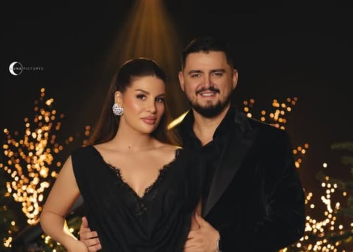 Familja e Fjollës dhe Albanit krejt me xixa e me drita, më bukur se kaq zor se keni parë, me ua marrë lakmi