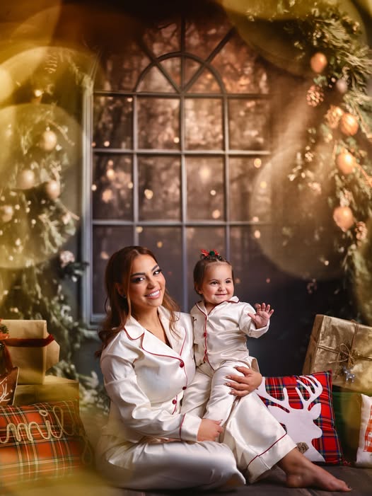 Mikela, momentet më të ëmbla me vogëlushen e saj