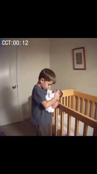 EVERY MORNING AT SIX, THE ELDEST SON WOULD SLIP INTO HIS YOUNGER BROTHER’S ROOM, AND HIS YOUNG PARENTS WERE STUNNED WHEN THEY LEARNED WHY.