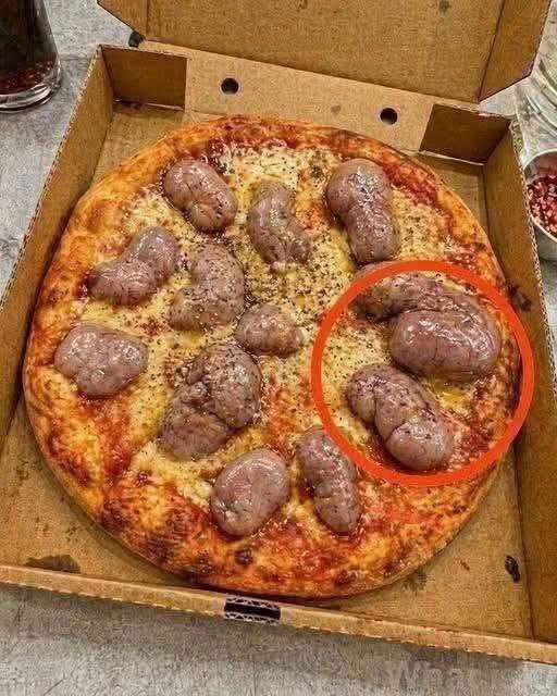 I ordered a pizza in the evening. The delivery. driver brought it to me.