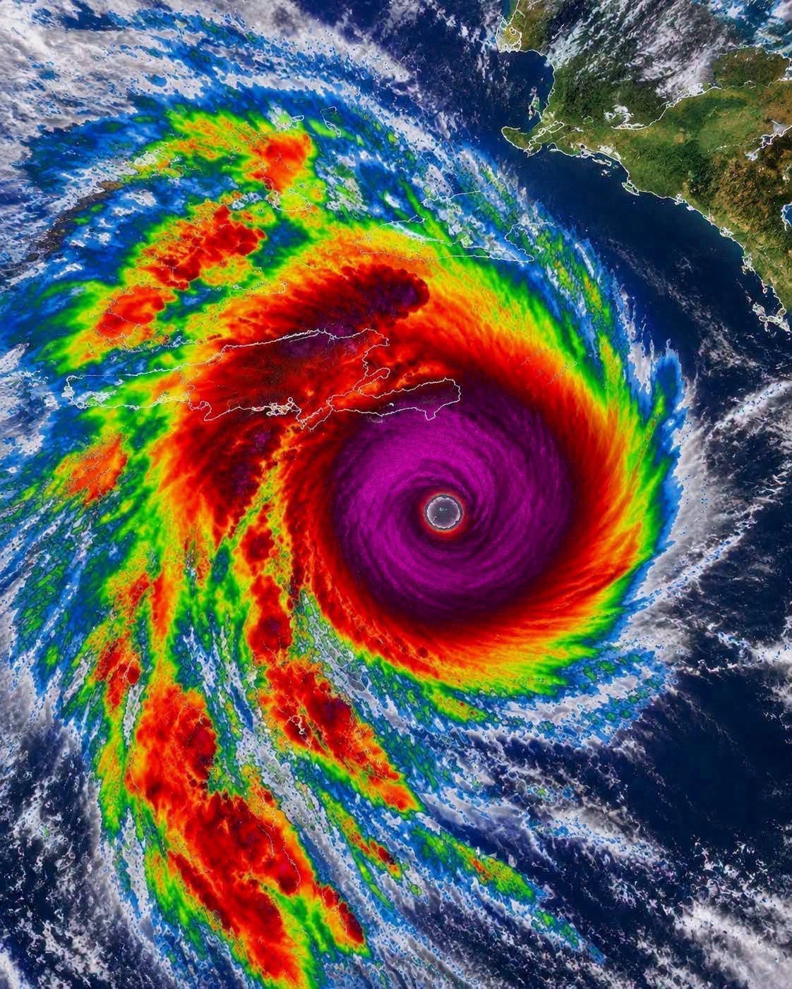 BREAKING NEWS Large HURRICANE CATEGORY formingโฆ