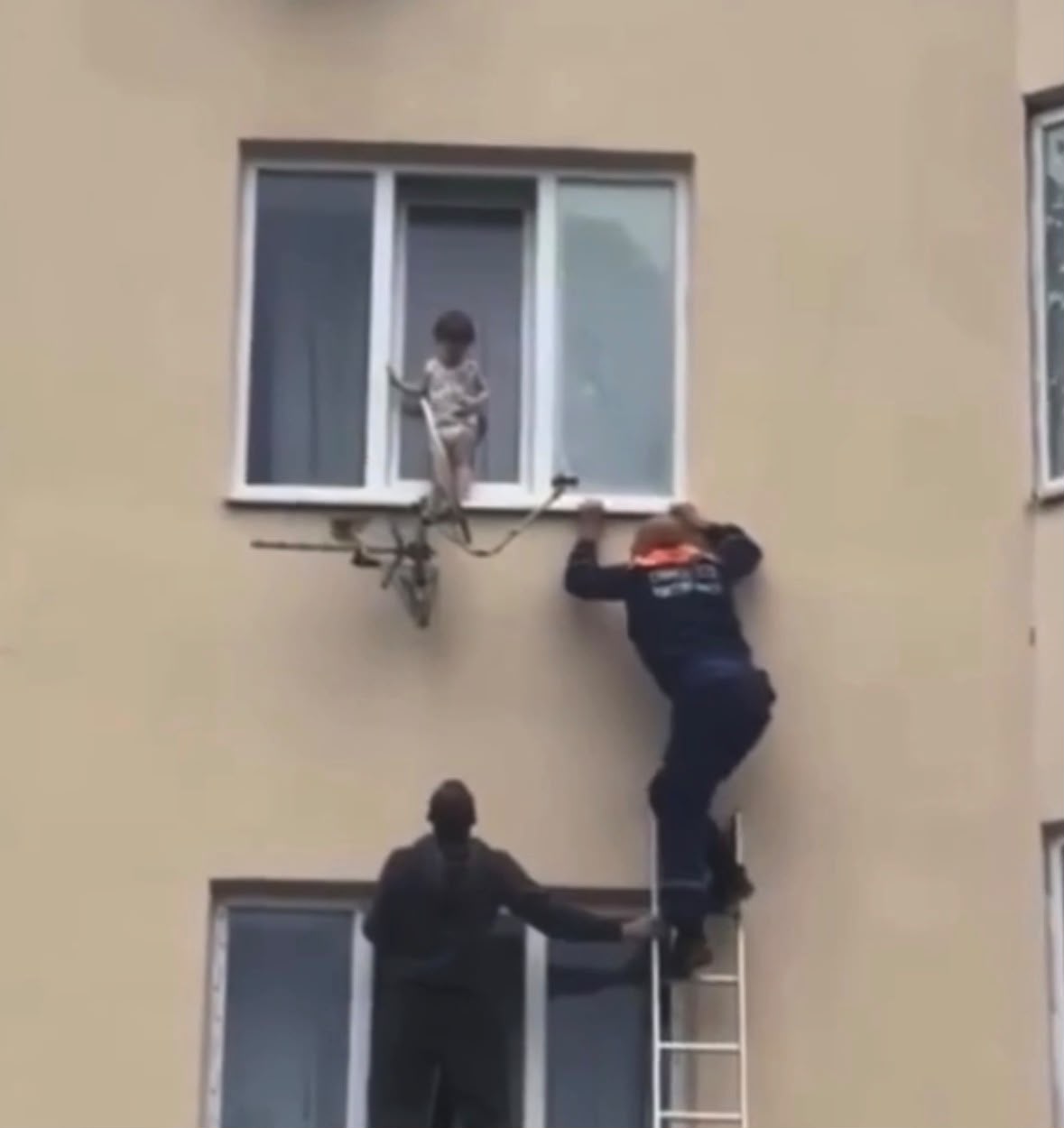 Saved Just in Time: A Heart-Stopping Rescue