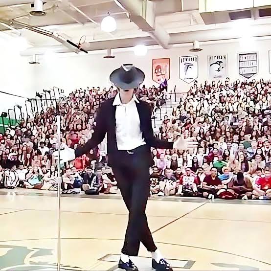They Laughed at the Shy Student Before Her Performance — Then the Entire Room Went Silent